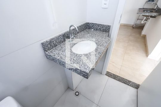 Banheiro de apartamento à venda com 2 quartos, 42m² em Vila das Merces, São Paulo