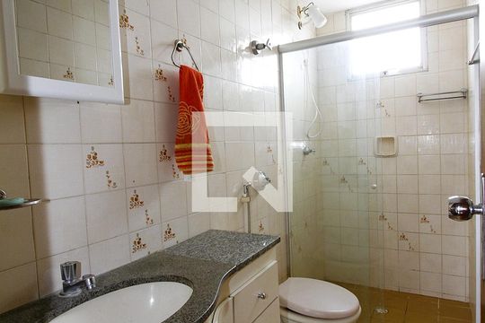 Banheiro Social de apartamento à venda com 3 quartos, 70m² em Calafate, Belo Horizonte