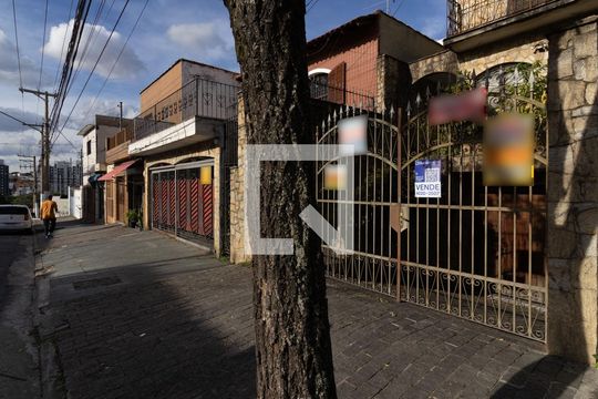 Fachada e plaquinha de casa à venda com 4 quartos, 209m² em Jardim Maringa, São Paulo