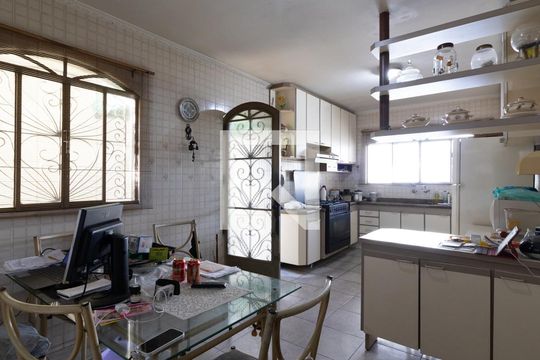 Cozinha de casa à venda com 4 quartos, 209m² em Jardim Maringa, São Paulo