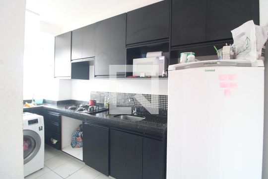 Cozinha de apartamento para alugar com 2 quartos, 44m² em Usina Piratininga, São Paulo