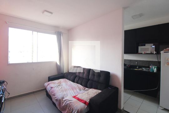 Sala de apartamento para alugar com 2 quartos, 44m² em Usina Piratininga, São Paulo