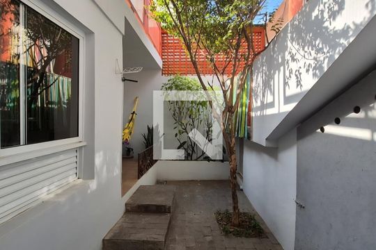 Quintal casa 2 de casa à venda com 1 quarto, 50m² em Vila Clementino, São Paulo