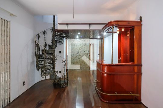 Sala de casa à venda com 4 quartos, 200m² em Rudge Ramos, São Bernardo do Campo