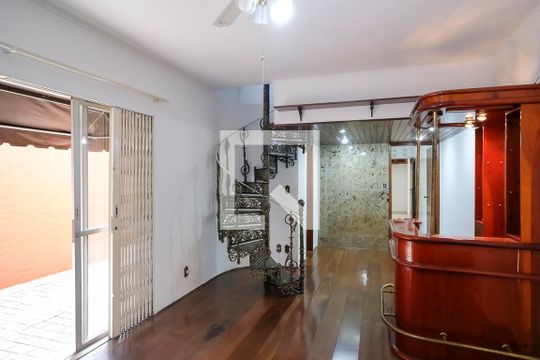 Sala de casa à venda com 4 quartos, 200m² em Rudge Ramos, São Bernardo do Campo