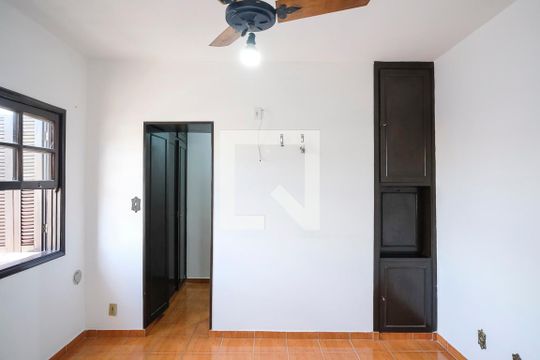 Suíte de casa à venda com 4 quartos, 200m² em Rudge Ramos, São Bernardo do Campo