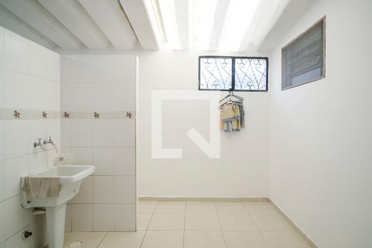 Área de serviço de casa à venda com 4 quartos, 200m² em Rudge Ramos, São Bernardo do Campo