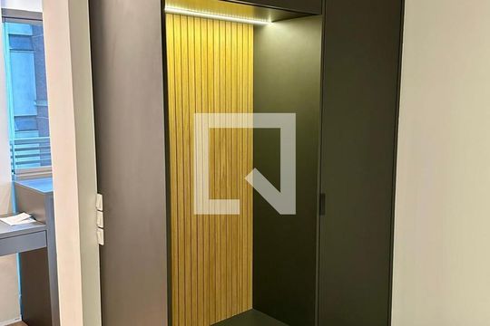 Quarto de kitnet/studio à venda com 1 quarto, 26m² em Pinheiros, São Paulo