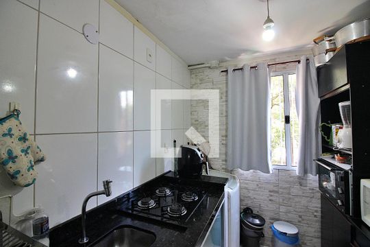Cozinha e Área de Serviço de apartamento à venda com 2 quartos, 47m² em Cooperativa, São Bernardo do Campo