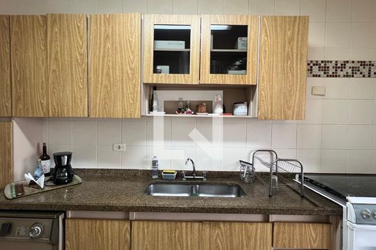 Cozinha de apartamento à venda com 3 quartos, 135m² em Sumarezinho, São Paulo