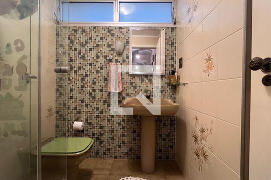 Banheiro de apartamento à venda com 3 quartos, 135m² em Sumarezinho, São Paulo