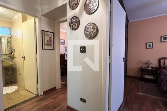 Corredor de apartamento à venda com 3 quartos, 135m² em Sumarezinho, São Paulo