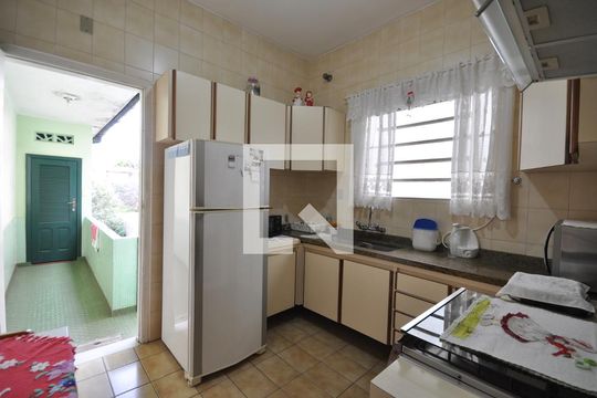 Cozinha de casa à venda com 3 quartos, 160m² em Vila Gustavo, São Paulo