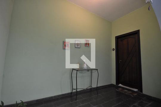 Hall de entrada de casa à venda com 3 quartos, 160m² em Vila Gustavo, São Paulo