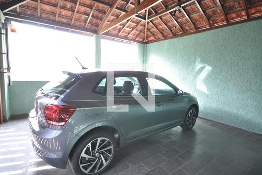 Garagem de casa à venda com 3 quartos, 160m² em Vila Gustavo, São Paulo