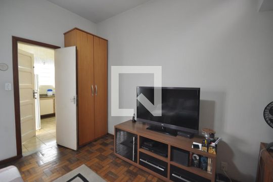 Sala de TV de casa à venda com 3 quartos, 160m² em Vila Gustavo, São Paulo