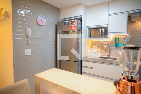 Cozinha de apartamento à venda com 2 quartos, 58m² em Jardim Celeste, São Paulo