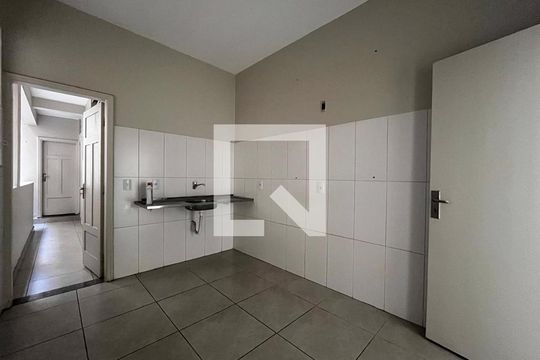 Cozinha de apartamento à venda com 2 quartos, 90m² em Centro, Campinas