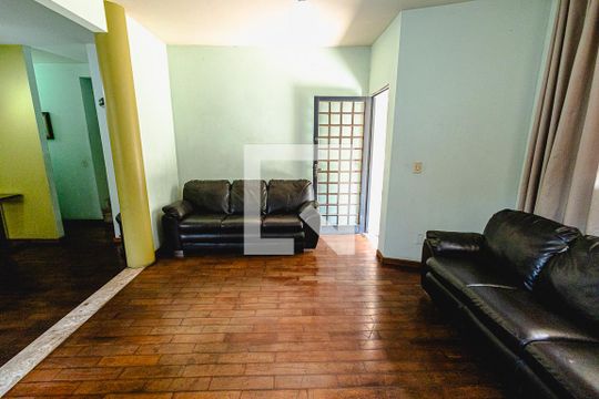 Sala de casa à venda com 4 quartos, 250m² em Itatiaia, Belo Horizonte