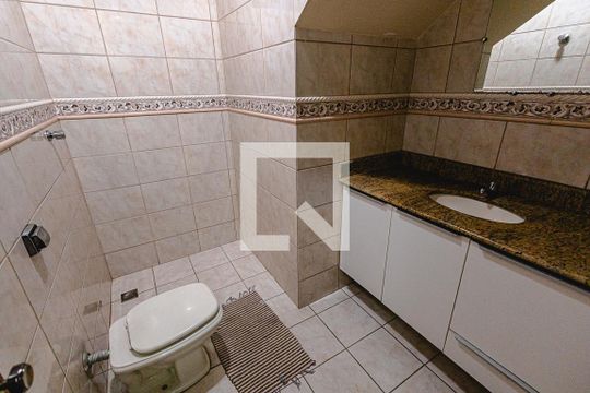 Lavabo de casa à venda com 4 quartos, 250m² em Itatiaia, Belo Horizonte