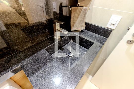 Banheiro do Studio de kitnet/studio para alugar com 1 quarto, 31m² em Campo Belo, São Paulo
