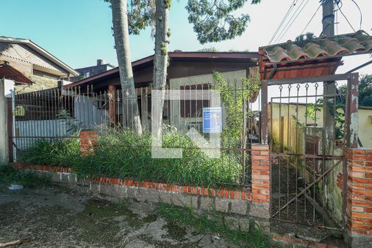 Placa de casa à venda com 3 quartos, 200m² em Morro Santana, Porto Alegre