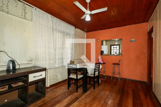 Casa à venda com 3 quartos, 200m² em Morro Santana, Porto Alegre