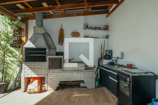 Garagem / churrasqueira de casa à venda com 3 quartos, 130m² em Jardim Floresta, Porto Alegre