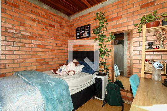 Quarto 1 de casa à venda com 3 quartos, 130m² em Jardim Floresta, Porto Alegre