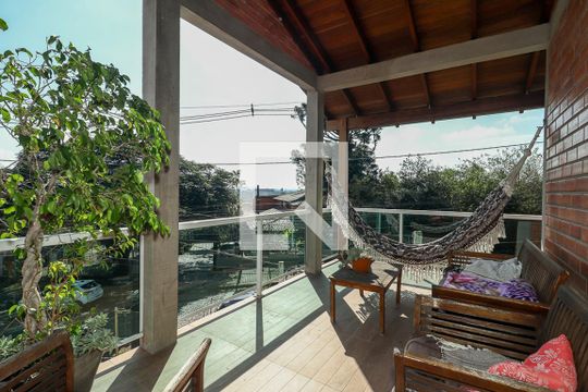 Varanda de casa à venda com 3 quartos, 130m² em Jardim Floresta, Porto Alegre