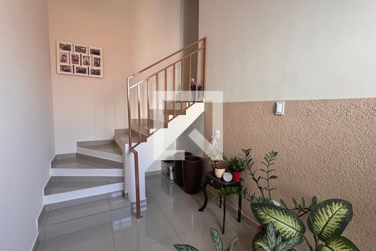 Escada de casa à venda com 3 quartos, 110m² em Jardim Santa Eudoxia, Campinas