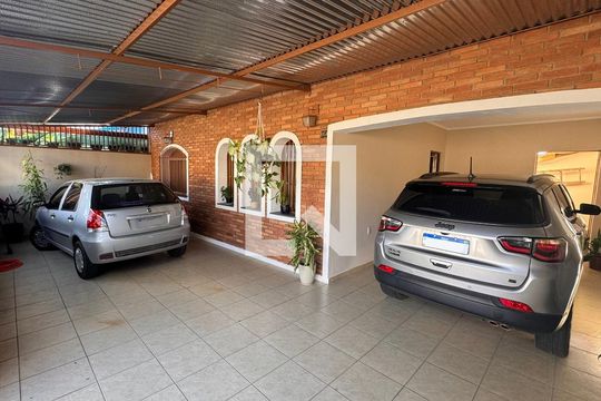 Garagem de casa à venda com 3 quartos, 110m² em Jardim Santa Eudoxia, Campinas