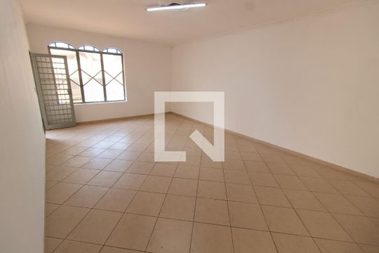 Sala de casa para alugar com 4 quartos, 191m² em Nova Campinas, Campinas