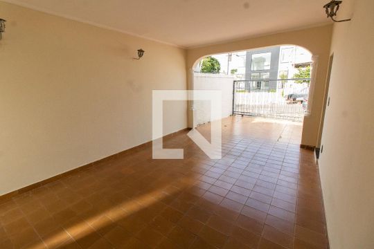 Garagem de casa para alugar com 4 quartos, 191m² em Nova Campinas, Campinas