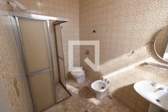 Banheiro da Suíte de casa para alugar com 4 quartos, 191m² em Nova Campinas, Campinas