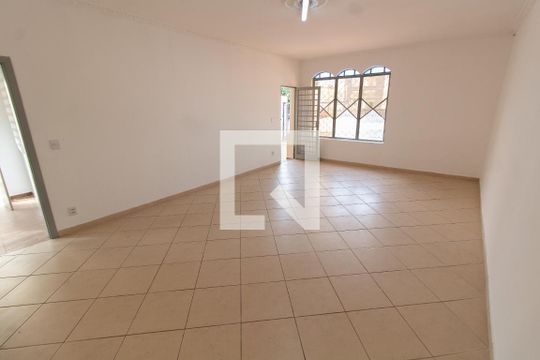 Sala de casa para alugar com 4 quartos, 191m² em Nova Campinas, Campinas