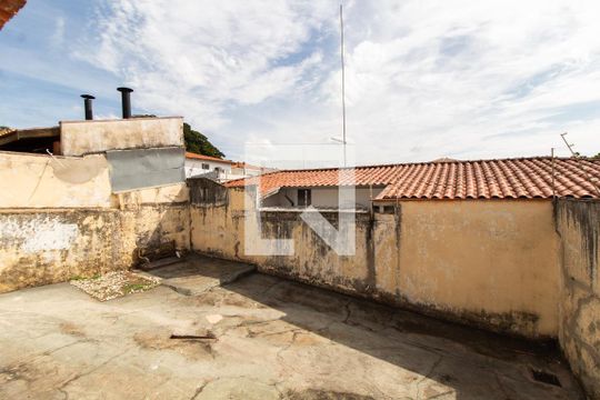 Vista Quarto 2 de casa para alugar com 4 quartos, 191m² em Nova Campinas, Campinas