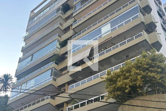 Fachada de apartamento à venda com 4 quartos, 313m² em Leblon, Rio de Janeiro