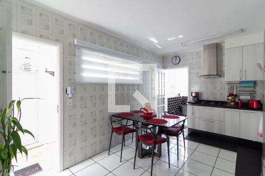 Cozinha de casa à venda com 3 quartos, 145m² em Vila do Castelo, São Paulo