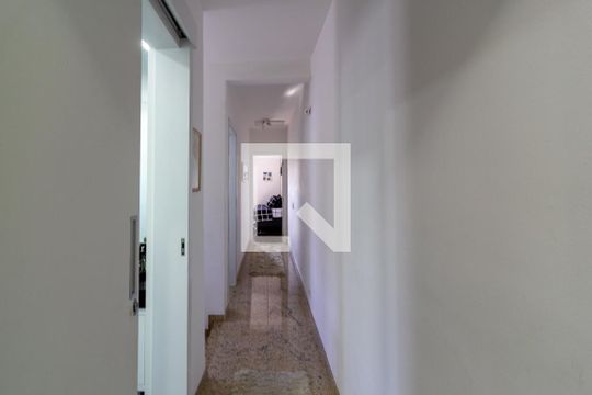 Corredor de casa à venda com 3 quartos, 145m² em Vila do Castelo, São Paulo