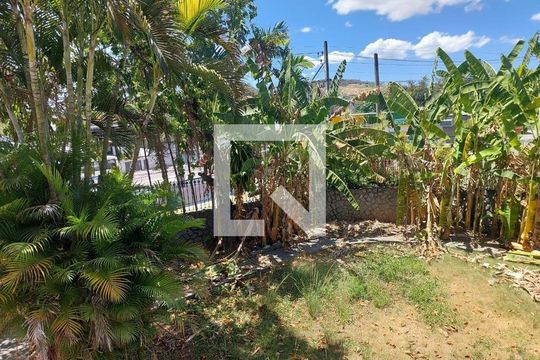 Casa à venda com 4 quartos, 400m² em Pendotiba, Niterói