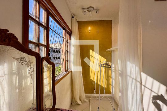 Quarto 1 de apartamento para alugar com 2 quartos, 80m² em Gamboa, Rio de Janeiro