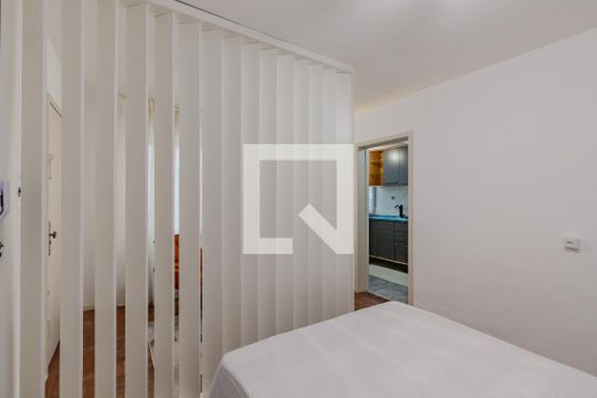 Sala/Quarto de kitnet/studio à venda com 1 quarto, 50m² em Centro Histórico, Porto Alegre