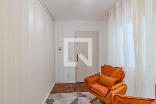 Sala/Quarto de kitnet/studio à venda com 1 quarto, 50m² em Centro Histórico, Porto Alegre
