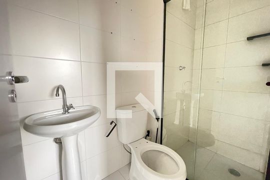 Banheiro de apartamento à venda com 2 quartos, 32m² em Jardim Celeste, São Paulo