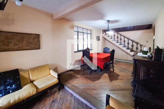 Sala de casa à venda com 7 quartos, 500m² em Centro, Niterói