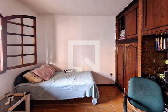 Quarto 1 de casa à venda com 7 quartos, 500m² em Centro, Niterói