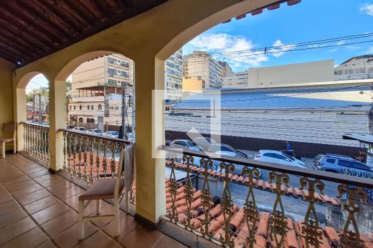 Quarto 1 de casa à venda com 7 quartos, 500m² em Centro, Niterói