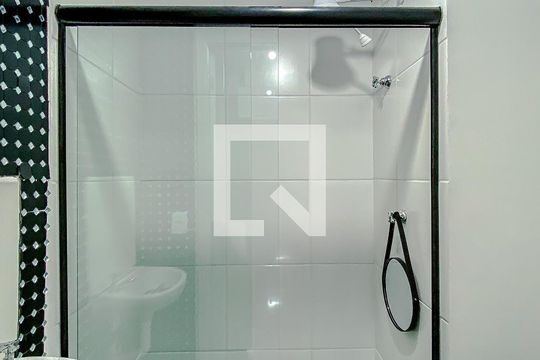 Banheiro de kitnet/studio para alugar com 1 quarto, 15m² em Mooca, São Paulo