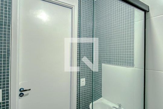 Banheiro de kitnet/studio para alugar com 1 quarto, 15m² em Mooca, São Paulo